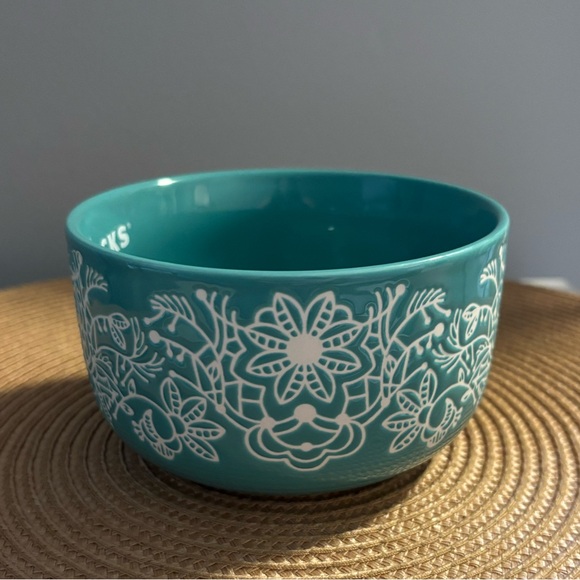 Starbucks 2022 Christmas Teal Floral Mug - Picture 3 of 5